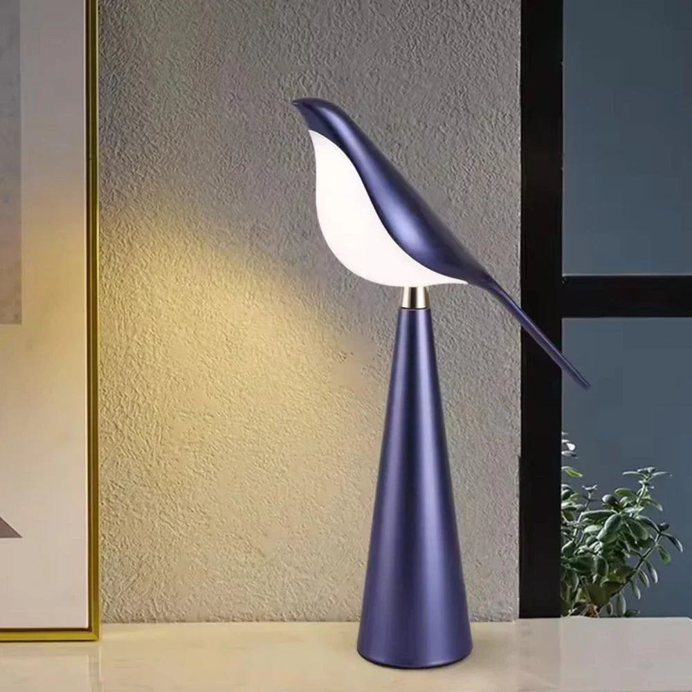 Serene Magpie Light 10
