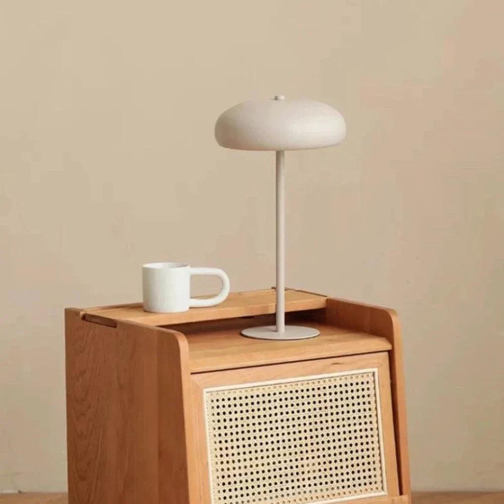 Sleek Retro Table Lamp 2