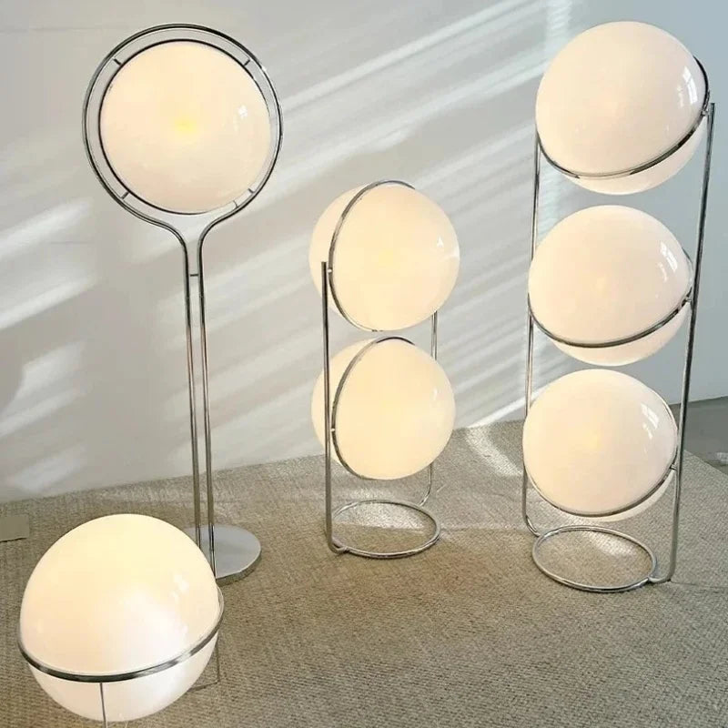 Staande lamp met bolkap